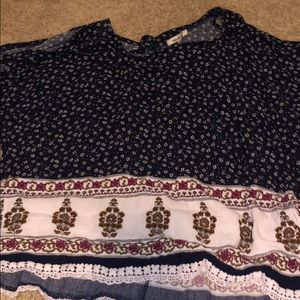 bleuh ciel designed top